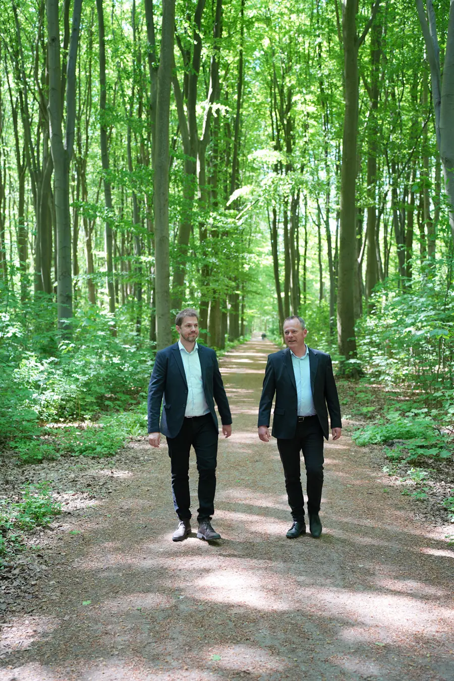 logadvisor planter træ fordi de ved hver handel planter et træ for at bidrage til miljøet